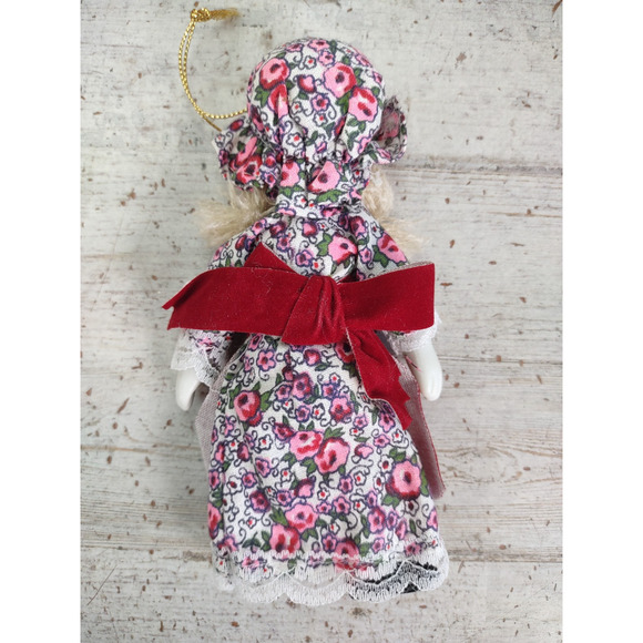 Vintage Porcelain Trim-A-Tree Doll Christmas Ornament Blonde Commodore w/ Box - Picture 3 of 6